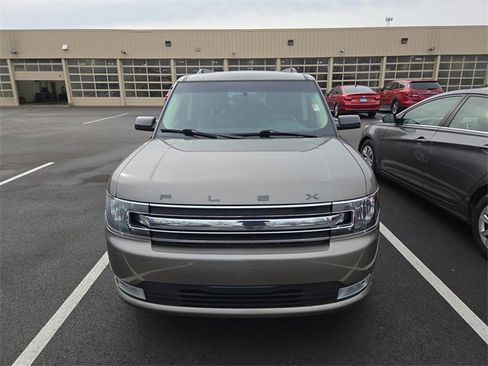 Used 2014 Ford Flex SEL w/ Equipment Group 202A image 2