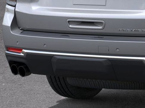 New 2026 Chevrolet Suburban Premier image 14