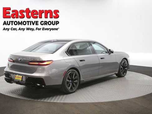 Used 2023 BMW 760i xDrive w/ Executive Package AWD/4WD image 45