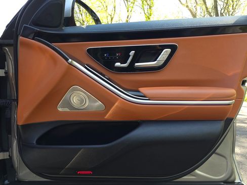 Used 2023 Mercedes-Benz S 500 4MATIC w/ AMG Line image 22