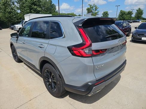 Used 2025 Honda CR-V Sport image 7