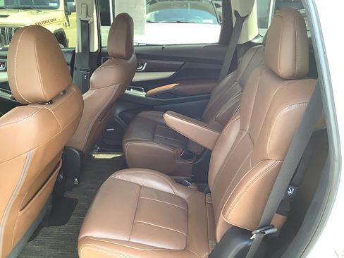 Used 2019 Subaru Ascent Touring AWD/4WD image 9
