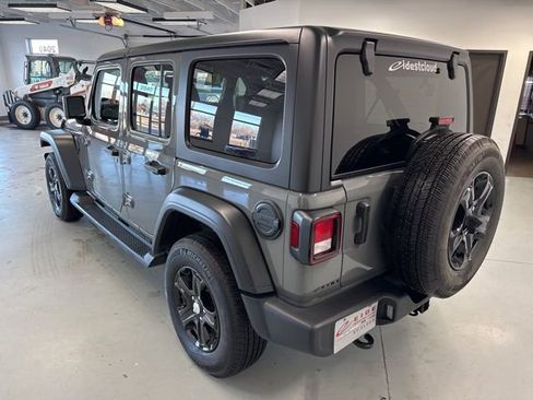 Used 2022 Jeep Wrangler Unlimited Sport image 8