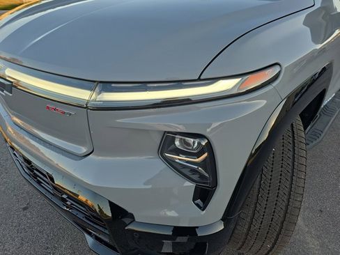 Used 2025 Chevrolet Silverado EV RST image 27