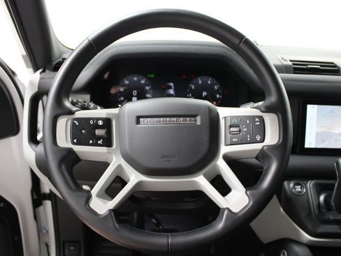 Used 2024 Land Rover Defender 110 S AWD/4WD image 8