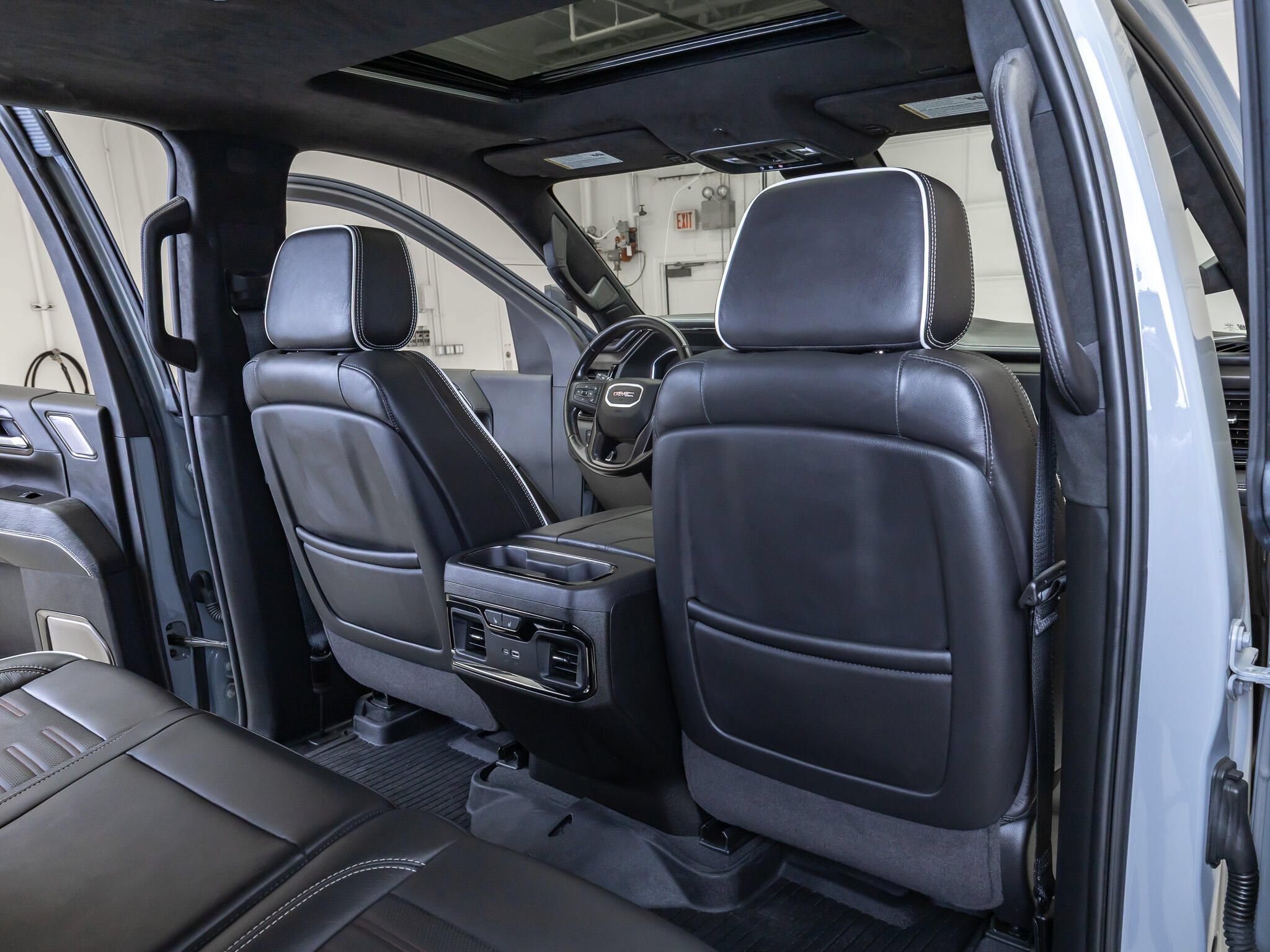 Used 2025 GMC Sierra 2500 AT4X w/ AT4X AEV Edition AWD/4WD image 29