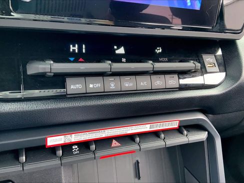 New 2025 Toyota Tundra SR image 30