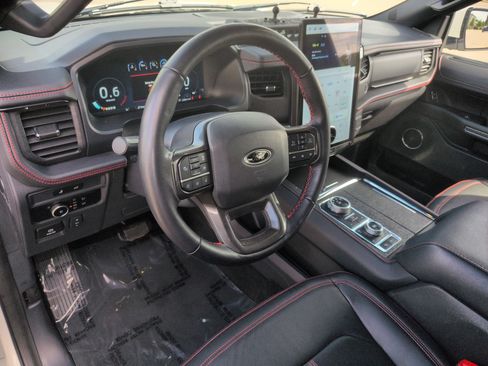 Certified 2024 Ford Expedition Limited AWD/4WD image 17