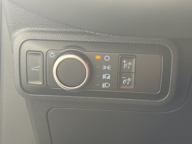Used 2026 Ford Explorer Active RWD image 16