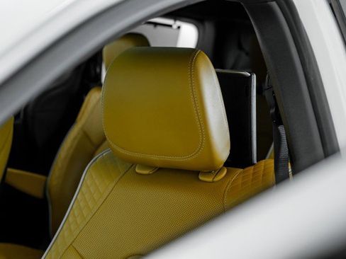 Used 2023 Chrysler Pacifica Pinnacle image 26