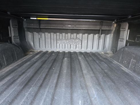 Used 2022 Chevrolet Silverado 1500 High Country image 17