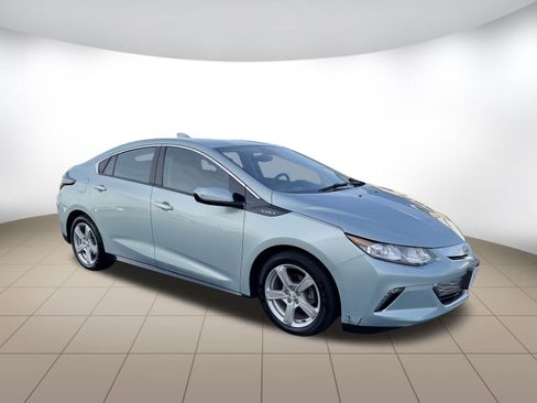 Used 2018 Chevrolet Volt LT image 1