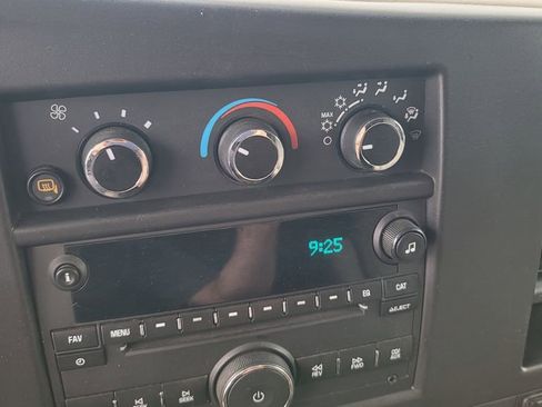 Used 2019 Chevrolet Express 2500 w/ Enhanced Convenience Package RWD image 22