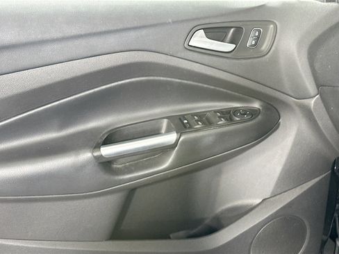 Used 2017 Ford Escape SE FWD image 15