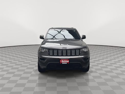 Used 2018 Jeep Grand Cherokee Altitude image 33