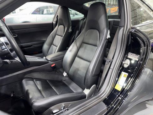 Used 2018 Porsche 911 Carrera image 10