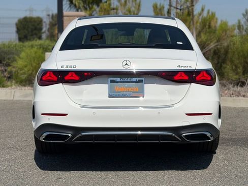 Used 2024 Mercedes-Benz E 350 4MATIC Sedan image 8