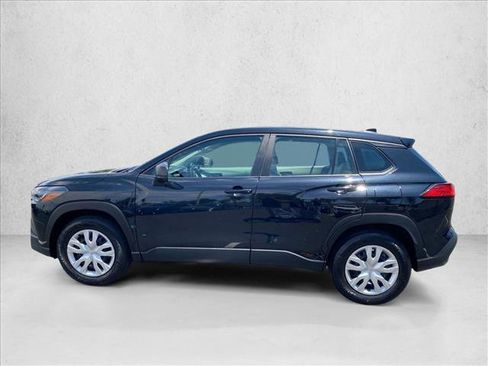 Used 2024 Toyota Corolla Cross L FWD image 9