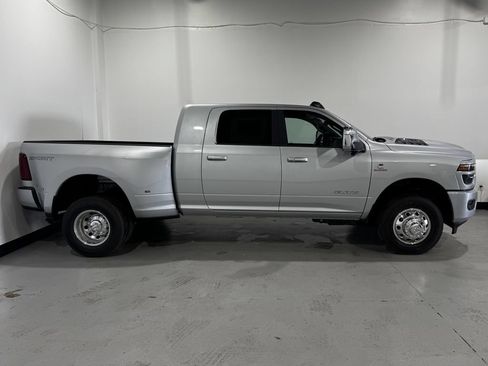 New 2026 RAM 3500 Laramie w/ Sport Appearance Package AWD/4WD image 19