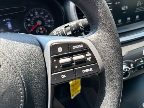 Used 2020 Kia Sorento LX AWD/4WD image 13