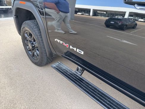 Used 2025 GMC Sierra 2500 AT4 w/ AT4 Premium Plus Package image 8