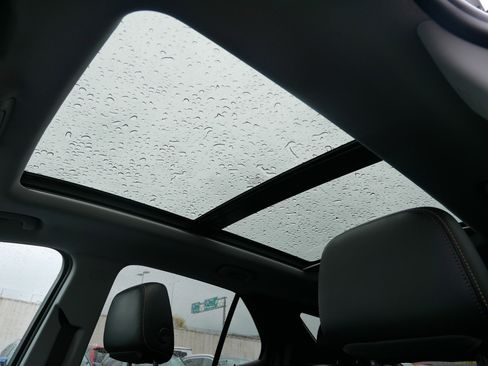 Used 2021 Chevrolet Equinox Premier image 32