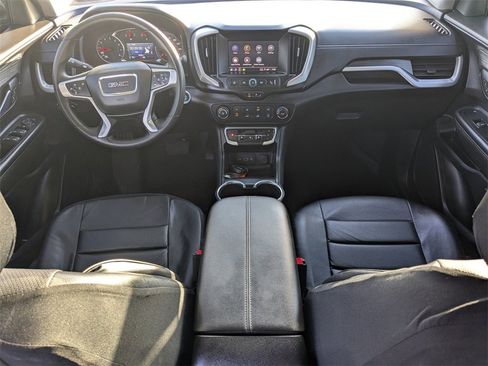 Used 2024 GMC Terrain SLE image 15