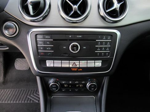 Used 2019 Mercedes-Benz GLA 250 image 24