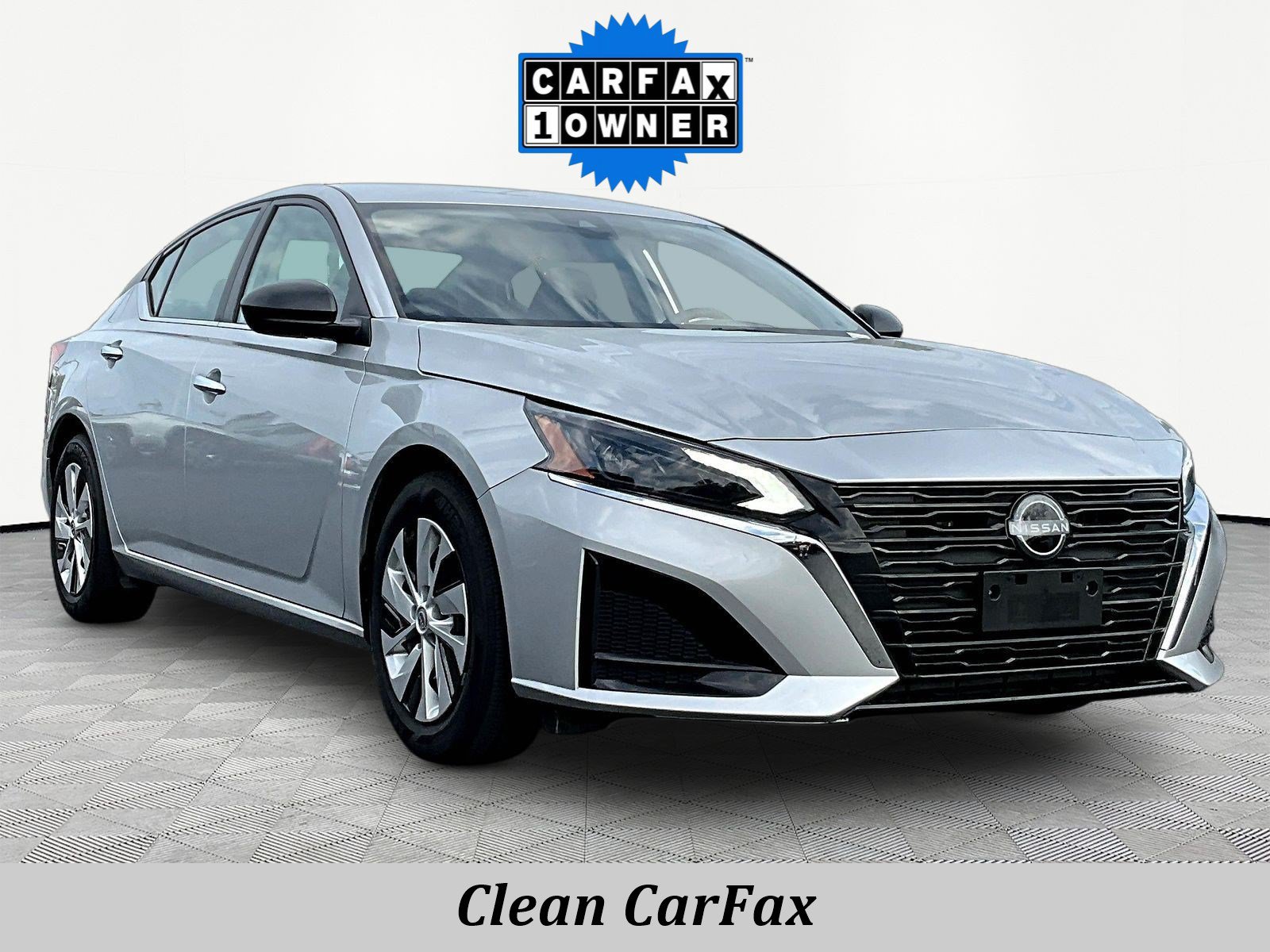 Used 2025 Nissan Altima 2.5 S FWD image 3