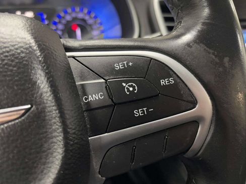 Used 2015 Chrysler 200 Limited w/ Convenience Group image 31