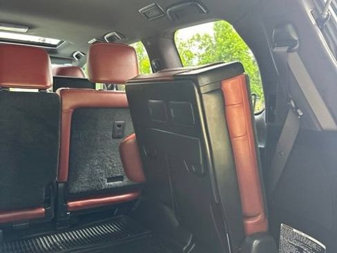 Used 2020 Lexus LX 570 4WD w/ Sport Package image 34