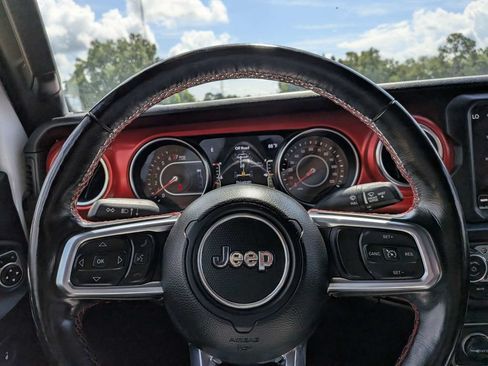Used 2021 Jeep Wrangler Rubicon w/ Uconnect 4C Nav & Sound Group AWD/4WD image 15