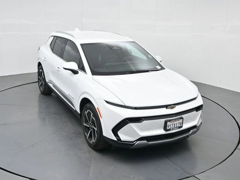 Used 2025 Chevrolet Equinox EV LT w/ Convenience Package image 52