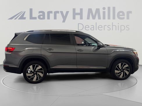Used 2024 Volkswagen Atlas SEL AWD/4WD image 6