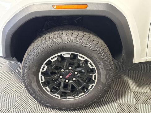 New 2026 GMC Canyon AT4 w/ Technology Plus Package AWD/4WD image 12