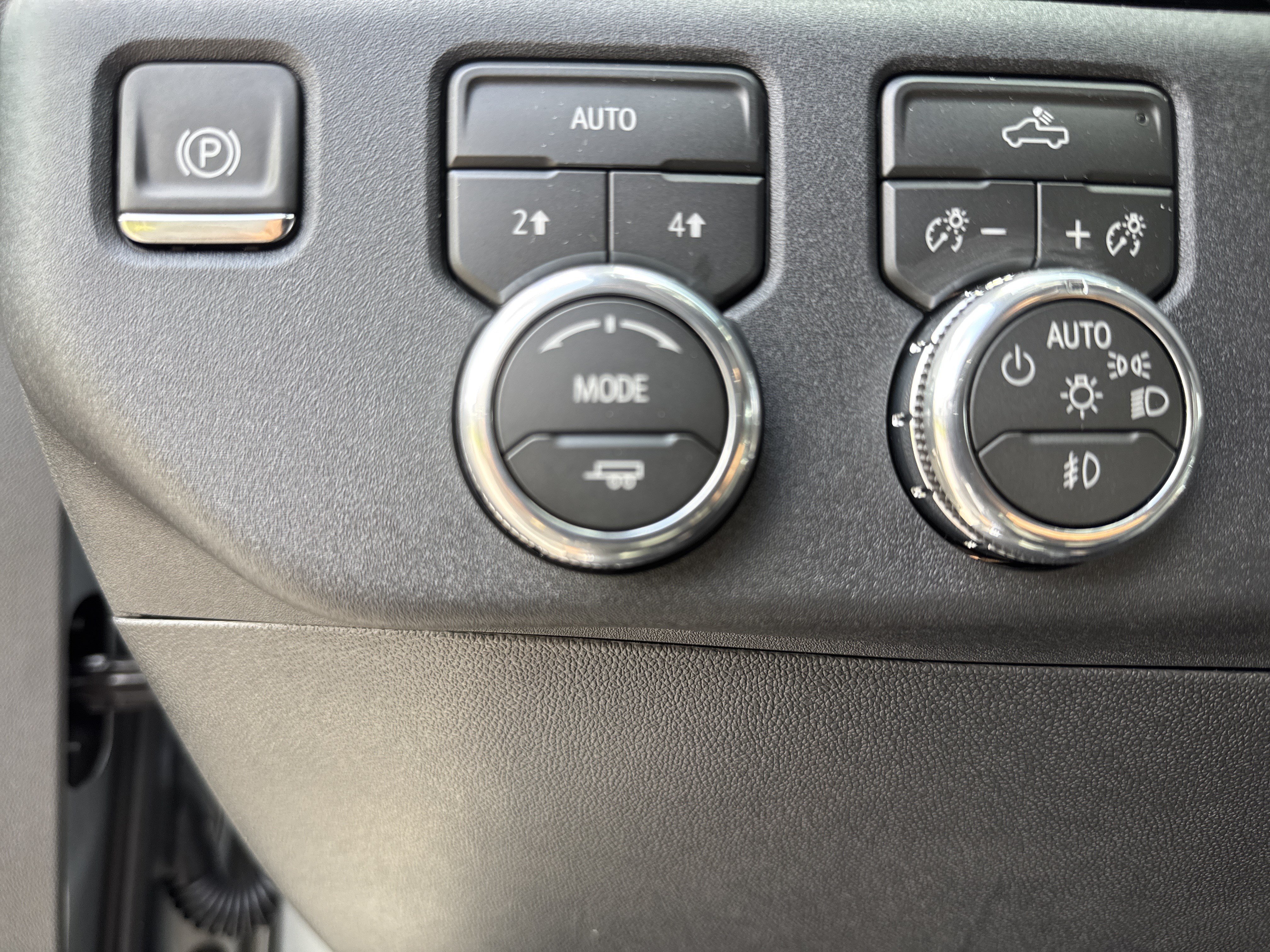 Used 2026 GMC Sierra 1500 Elevation w/ Preferred Package AWD/4WD image 19