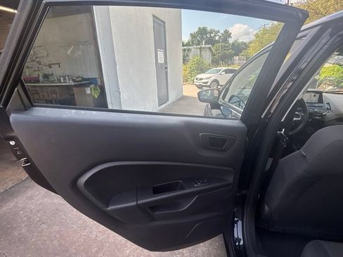 Used 2019 Ford Fiesta SE w/ Equipment Group 201A FWD image 16