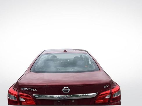 Used 2017 Nissan Sentra SV FWD image 4