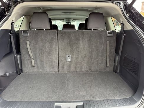 Certified 2025 Toyota Highlander LE image 8