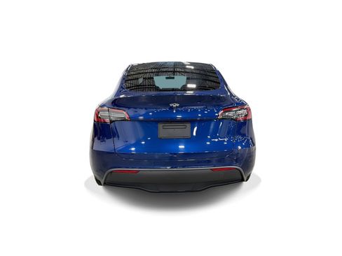 Certified 2023 Tesla Model Y Long Range AWD/4WD image 5