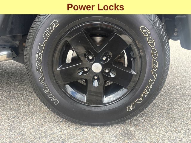 Used 2017 Jeep Wrangler Sport w/ Quick Order Package 23S AWD/4WD image 11
