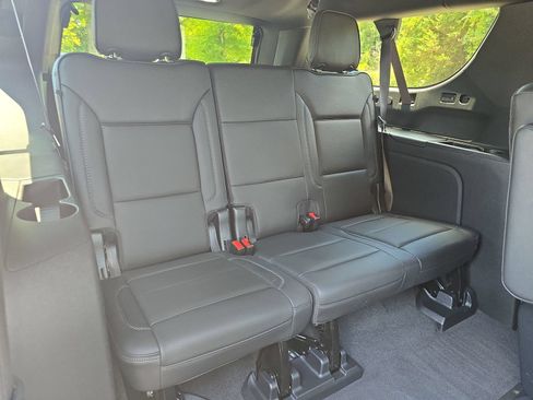 Used 2021 GMC Yukon XL Denali w/ Denali Premium Package AWD/4WD image 13