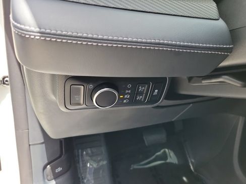 Used 2024 Ford Mustang Mach-E Premium AWD/4WD image 19