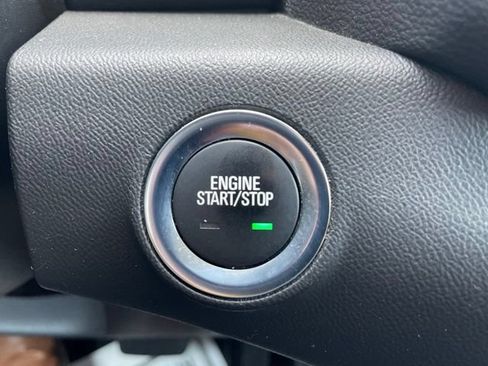 Used 2023 GMC Terrain SLT FWD image 19
