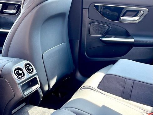 Certified 2026 Mercedes-Benz C 300 4MATIC Sedan image 11