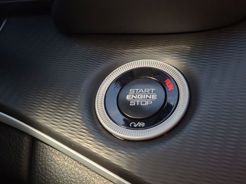 Used 2025 Jeep Grand Cherokee L Laredo image 29