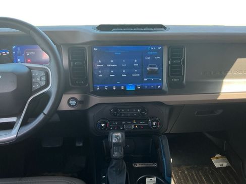 Used 2024 Ford Bronco Wildtrak AWD/4WD image 11