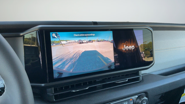 New 2026 Jeep Gladiator Sport AWD/4WD image 15