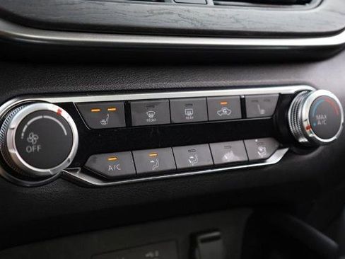 Certified 2024 Nissan Altima 2.5 SV w/ SV Premium Package image 14