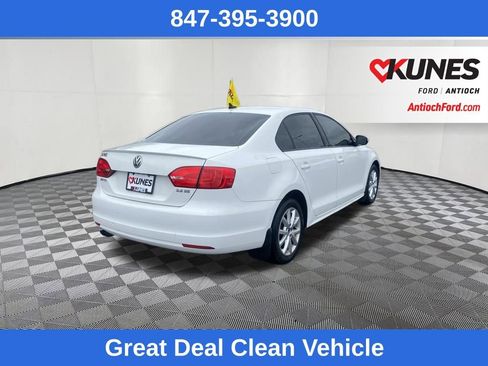 Used 2012 Volkswagen Jetta SE image 3